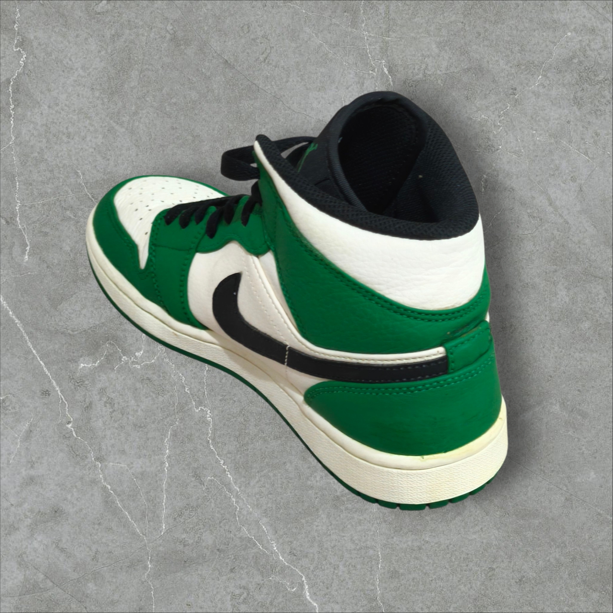 Nike Air Jordan 1 Mid