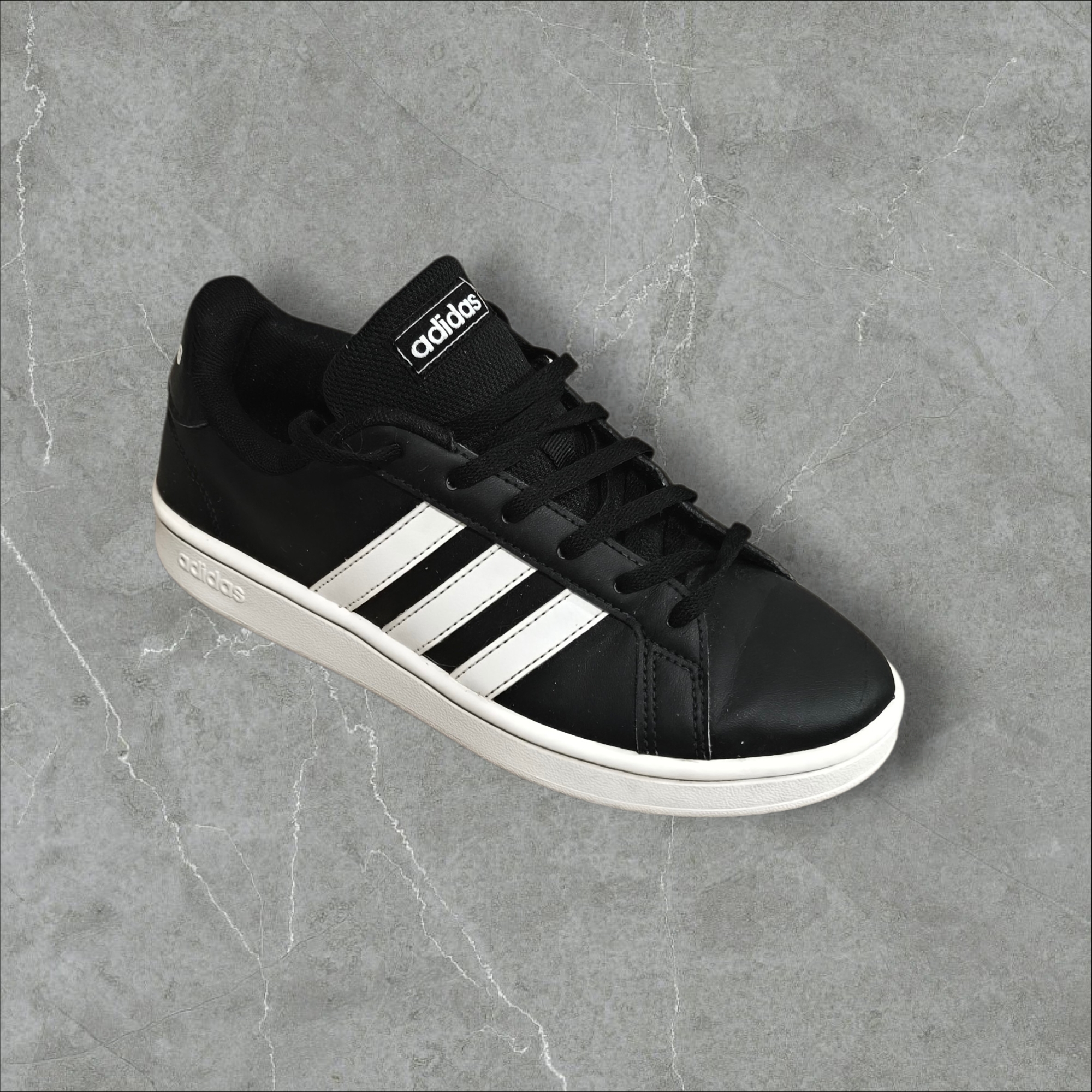 adidas Grand Court