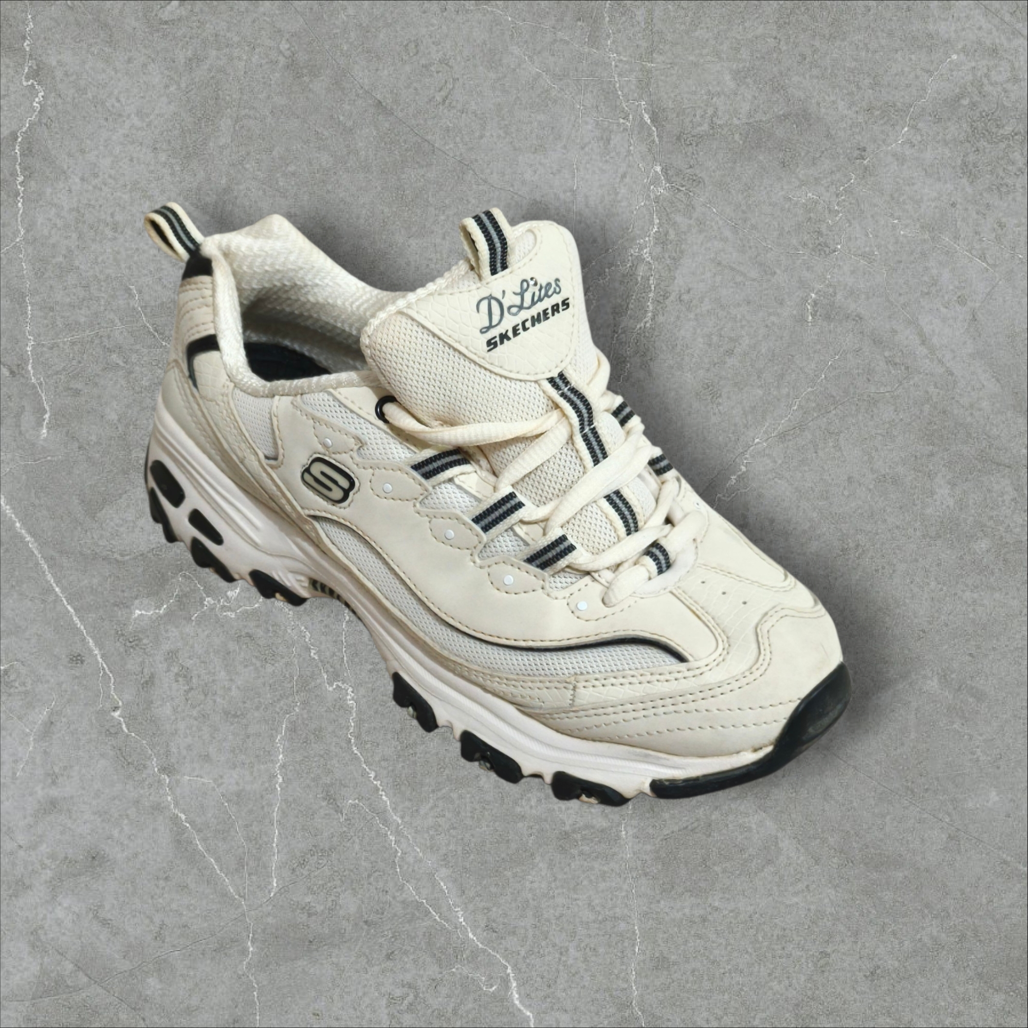 Skechers D'Lite Max