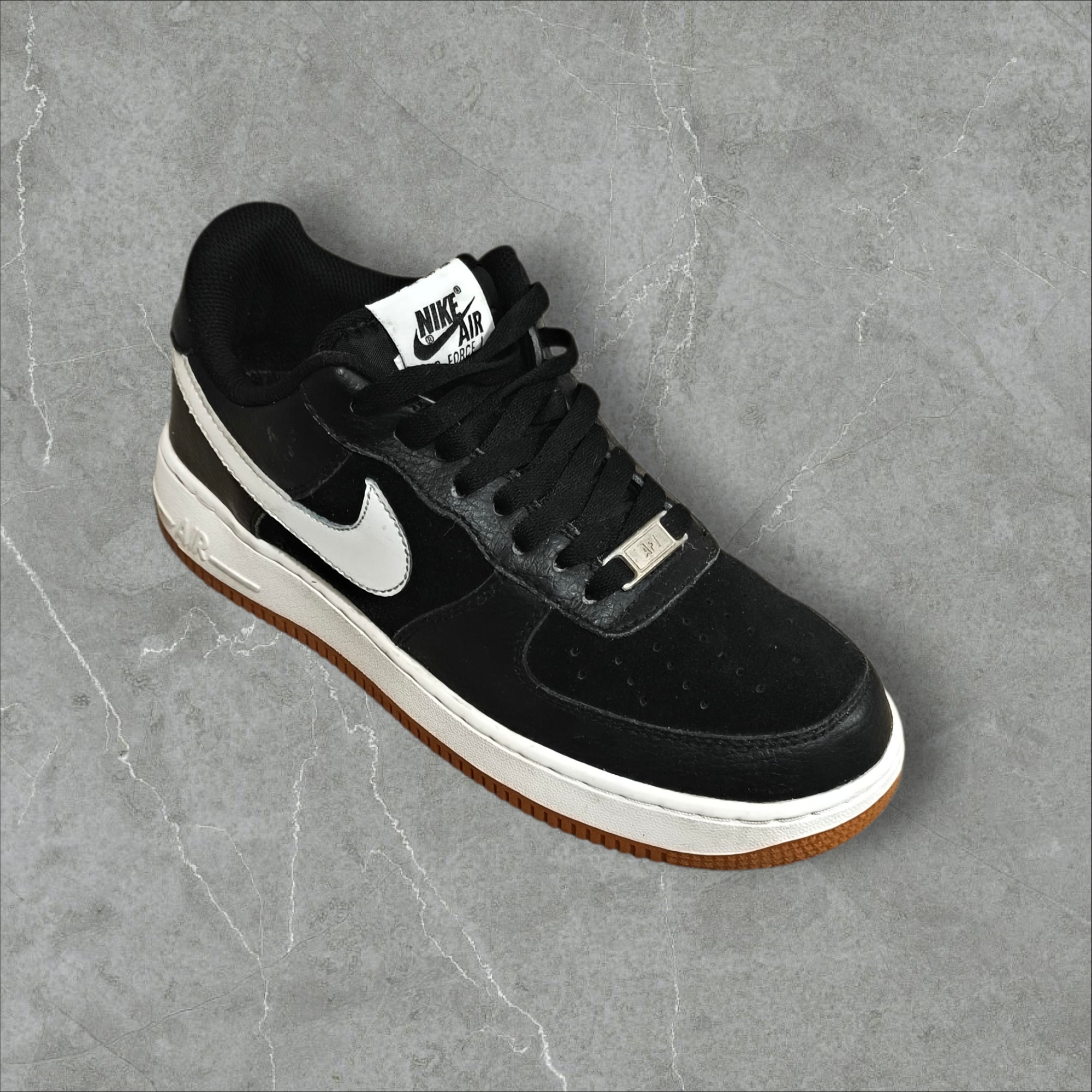 Nike Charge Skate Sneaker