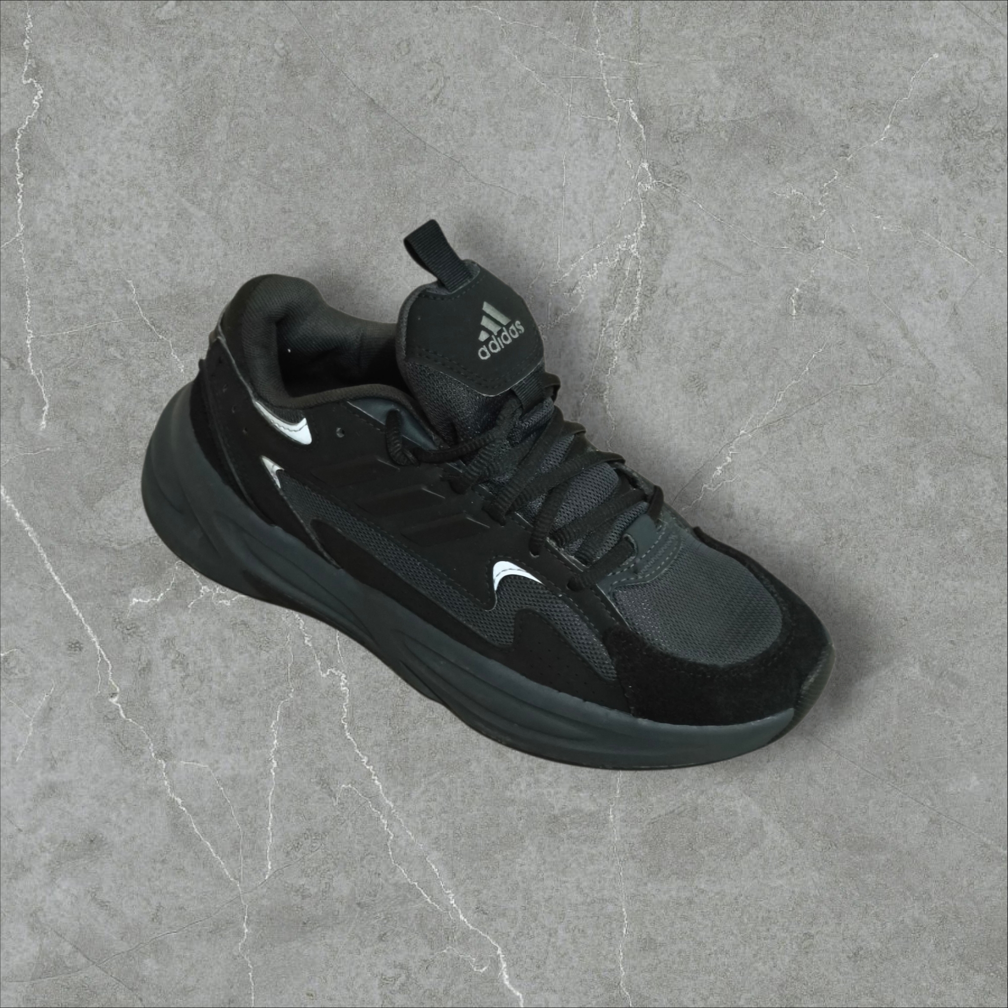 adidas Lightblaze