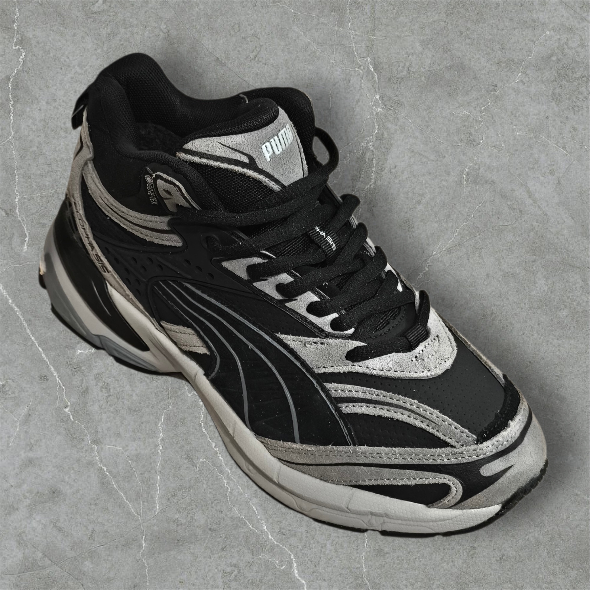 PUMA Inhale
